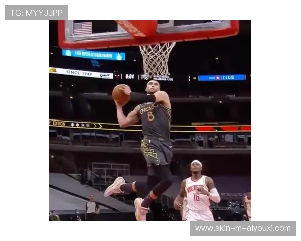 拉文隔人暴扣，全场瞬间炸裂